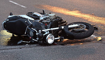 Tragiczny wypadek na Mazurach. Nie żyje motocyklista